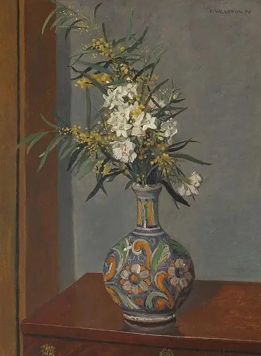 Białe kwiaty w ozdobnej wazonie - Félix Vallotton
