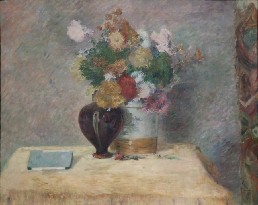 Kwiaty i japońska książka na stole - Paul Gauguin