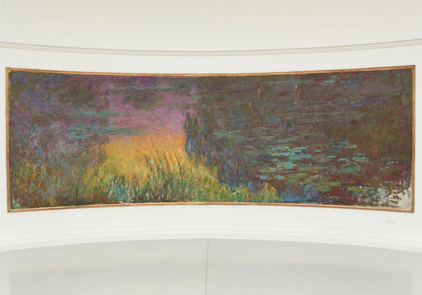 Soleil couchant photographié sur le mur ouest de la première salle des Nymphéas à l’Orangerie